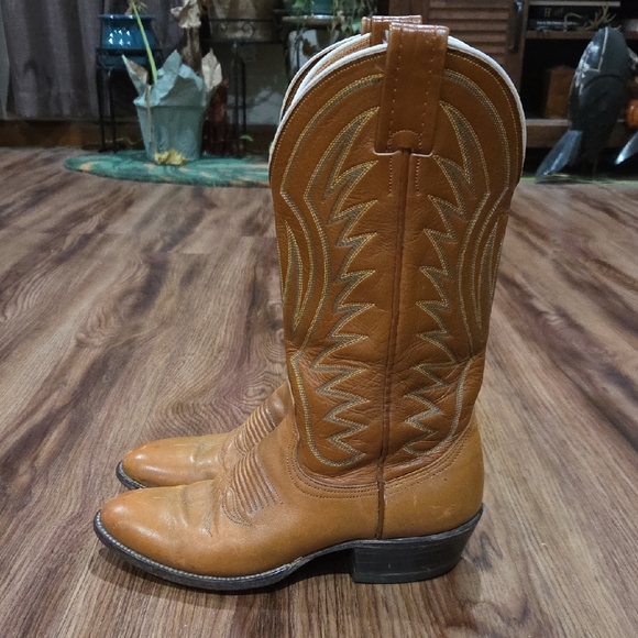Nocona Tan Leather Cowboy Boots - Picture 3 of 12